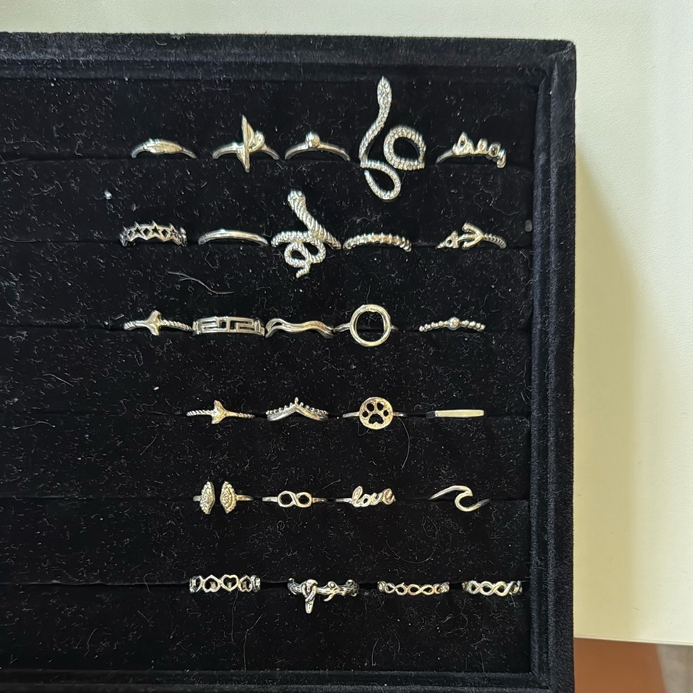 Elegant Silver Jewelry Set